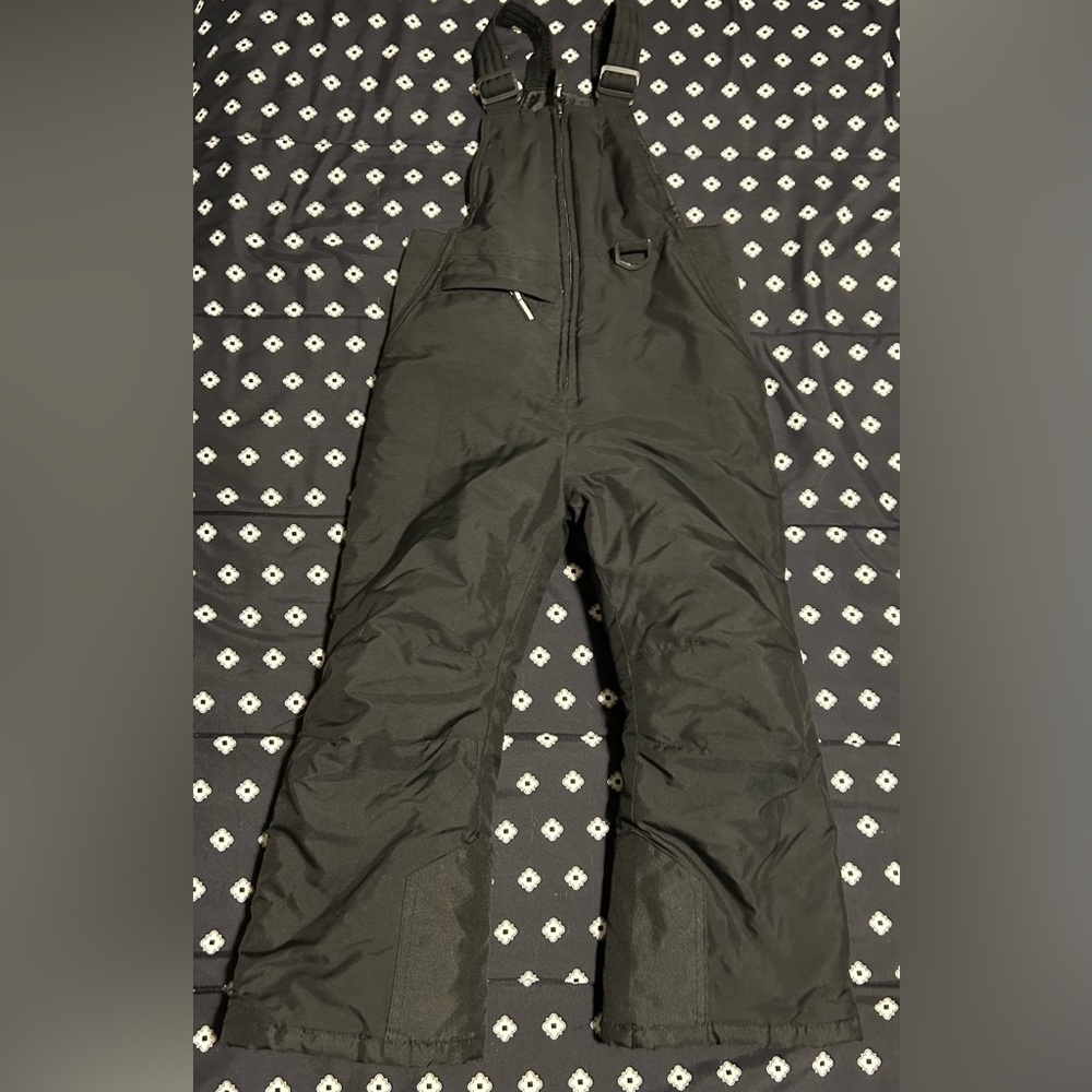 AQ explore the unknown Black Insulated kids Snow Bibs- size4/5